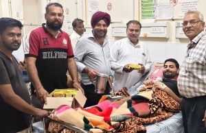 ਜਨਤਾ ਸੇਵਾ ਸੰਮਤੀ ਨੇ ਸਿਵਲ ਹਸਪਤਾਲ ‘ਚ ਮਰੀਜਾਂ ਨੂੰ ਵਰਤਾਈ ਦੁੱਧ ਦੀ ਸੇਵਾ