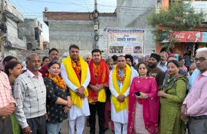 ਮੇਅਰ ਵਿਨੀਤ ਧੀਰ ਅਤੇ ਅਤੁਲ ਭਗਤ ਨੇ ਵਾਰਡ ਨੰ. 61 ਵਿੱਚ ਨਵੇਂ ਟਿਊਬਵੈੱਲ ਦਾ ਉਦਘਾਟਨ ਕੀਤਾ