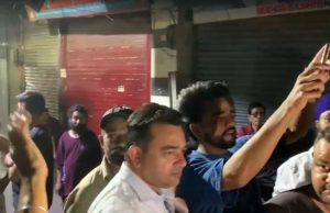 Jalandhar: ਬਿਜ਼ਲੀ ਦੇ ਕੱਟ ਤੋਂ ਪਰੇਸ਼ਾਨ ਲੋਕਾਂ ਨੇ ਜੋਤੀ ਚੌਂਕ ਕੀਤਾ ਜਾਮ, ਗਰਮੀ ਤੋਂ ਤੰਗ ਅੱਧੀ ਰਾਤ ਨੂੰ ਸੜਕਾਂ ‘ਤੇ ਉਤਰੇ