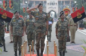 ਅਟਾਰੀ ਬਾਰਡਰ ‘ਤੇ ਰਿਟਰੀਟ ਸੈਰੇਮਨੀ ‘ਚ ਦਿਖਿਆ ਫੌਜੀਆਂ ਦਾ ਉਤਸ਼ਾਹ, ਭਾਰਤੀ ਗੈਲਰੀ ਵਿੱਚ ਉਮੜੀ ਭੀੜ