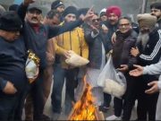 ਪੰਜਾਬ ਵਿੱਚ ਲੋਹੜੀ ਦੀ ਧੂੰਮ: ਢੋਲ ਦੀ ਥਾਪ ‘ਤੇ ਗਿੱਧਾ ਤੇ ਭੰਗੜਾ, ਮੂੰਗਫਲੀ, ਗਜਕ ਅਤੇ ਪਤੰਗਾਂ ਨਾਲ ਭਰੇ ਬਾਜ਼ਾਰ