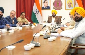 ਨਵੇਂ ਸਾਲ ‘ਚ ਪੰਜਾਬ ਕੈਬਨਿਟ ਪਹਿਲੀ ਮੀਟਿੰਗ, ਬੀਤੇ ਦਿਨ ਹੀ ਦੋ ਮੰਤਰੀਆਂ ਦੇ ਵਿਭਾਗ ‘ਚ ਹੋਇਆ ਸੀ ਫੇਰਬਦਲ