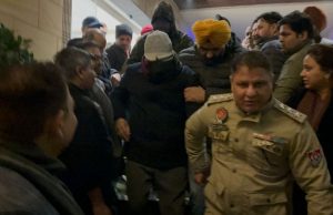 328 ਸਰੂਪ ਮਾਮਲੇ ‘ਚ Ludhiana ਵਿੱਚ CA ਦੇ ਦਫ਼ਤਰ ‘ਤੇ SIT ਦਾ ਛਾਪਾ, ਜਰੂਰੀ ਦਸਤਾਵੇਜ਼, ਲੈਪਟਾਪ ਅਤੇ DVR ਜ਼ਬਤ