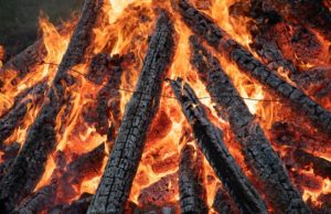 Holika Dahan 2026: ਚੰਦਰ ਗ੍ਰਹਿਣ ਦੌਰਾਨ ਕਦੋਂ ਕੀਤਾ ਜਾਵੇਗਾ ਹੋਲਿਕਾ ਦਹਨ, ਜਾਣੋ ਸ਼ੁਭ ਸਮਾਂ ਅਤੇ ਵਿਧੀ?