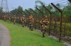 Tarn Taran ਵਿੱਚ BSF ਨੇ ਪਾਕਿਸਤਾਨੀ ਤਸਕਰ ਨੂੰ ਕੀਤਾ ਢੇਰ; ਘੁਸਪੈਠ ਦੀ ਕਰ ਰਿਹਾ ਸੀ ਕੋਸ਼ਿਸ਼, ਸ਼ੱਕੀ ਸਮਾਨ ਬਰਾਮਦ