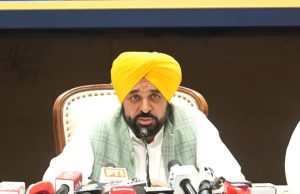 Punjab: ਸਕੂਲ ਤੋਂ ਗੈਰ-ਹਾਜ਼ਰ ਹੋਣ ‘ਤੇ ਬੱਚਿਆਂ ਦੇ ਮਾਪਿਆਂ ਨੂੰ ਭੇਜੀ ਜਾਵੇਗੀ ਡਿਟੇਲ, 1 ਅਪ੍ਰੈਲ ਤੋਂ ਫੈਸਲਾ ਹੋਵੇਗਾ ਲਾਗੂ