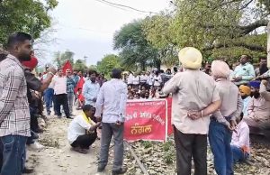 BBMB ਖਿਲਾਫ਼ ਡੇਲੀ ਵੇਜ਼ ਵਰਕਰਾਂ ਦਾ ਧਰਨਾ, ਭਾਖੜਾ ਡੈਮ ਵੱਲ ਜਾਣ ਵਾਲੀਆਂ ਟ੍ਰੇਨਾਂ-ਬੱਸਾਂ ਰੋਕੀਆਂ