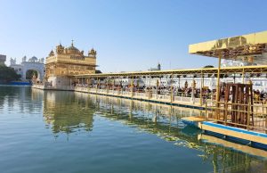 AI ਵੀਡੀਓ ‘ਚ ਸ੍ਰੀ ਦਰਬਾਰ ਸਾਹਿਬ ਅੰਦਰ ਬੇਅਦਬੀ, ਸਿੱਖ ਭਾਈਚਾਰੇ ‘ਚ ਭਾਰੀ ਰੋਸ