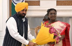 “ਕਦਰਾਂ ਕੀਮਤਾਂ ਦੀ ਰਾਖੀ, ਸਾਡਾ ਫ਼ਰਜ਼…”, 5 ਮਈ ਨੂੰ ਰਾਸ਼ਟਰਪਤੀ ਨਾਲ ਮੁਲਾਕਾਤ ਕਰਨਗੇ ਸੀਐਮ ਮਾਨ, ਵਿਧਾਇਕ ਬਾਹਰ ਰਹਿਣਗੇ ਮੌਜੂਦ
