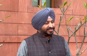Ravneet Bittu ਦੀ ਵਾਇਰਲ ਵੀਡੀਓ ਮਾਮਲੇ ‘ਚ SC ਕਮਿਸ਼ਨ ਨੇ ਲਿਆ ਨੋਟਿਸ, ਜਾਤੀਸੂਚਕ ਸ਼ਬਦ ਵਰਤਣ ਦਾ ਇਲਜ਼ਾਮ