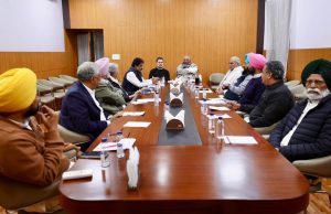 Punjab Congress ‘ਤੇ ਮੰਥਨ ਦਾ ਅੱਜ ਦੂਜਾ ਦਿਨ, ਦਿੱਲੀ ਪਹੁੰਚਣਗੇ ਵਿਧਾਇਕ ਤੇ ਹੋਰ ਸੀਨੀਅਰ ਆਗੂ; ਆਬਜ਼ਰਵਰ ਲੈਣਗੇ ਫੀਡਬੈਕ