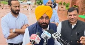ਕੀ ਹੈ ਕਥਿਤ ਫਾਰਮੇਸੀ ਪੇਪਰ ਲੀਕ ਮਾਮਲਾ? CM Mann ਨੇ ਦਿੱਤਾ ਜਵਾਬ- ਸਿਰਫ਼ ਨਕਲ ਦੀ ਹੋਈ ਸੀ ਅਸਫ਼ਲ ਕੋਸ਼ਿਸ਼, ਸਾਰੇ ਕਾਬੂ