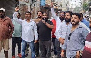Barnala Lathi-Charge Incident: ਜਲੰਧਰ ‘ਚ ਪੰਜਾਬ ਬੰਦ ਦਾ ਅਸਰ, ਕਈ ਸਕੂਲ ਲੈ ਰਹੇ ਔਨਲਾਈਨ ਕਲਾਸਾਂ