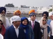 ਅਮਰੀਕੀ ਵਫ਼ਦ ਨੇ ਸ੍ਰੀ ਦਰਬਾਰ ਸਾਹਿਬ ਵਿਖੇ ਟੇਕਿਆ ਮੱਥਾ, ਜਥੇਦਾਰ ਤੇ SGPC ਪ੍ਰਧਾਨ ਨੇ ਕੀਤਾ ਸਵਾਗਤ