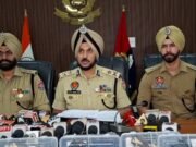 Amritsar Rural Police ਨੂੰ ਮਿਲੀ ਵੱਡੀ ਸਫਲਤਾ, ਹਥਿਆਰਾਂ ਤੇ ਨਸ਼ੀਲੇ ਪਦਾਰਥਾਂ ਦੇ ਤਸਕਰਾਂ ਦਾ ਪਰਦਾਫਾਸ਼, 4 ਤਸਕਰ ਗ੍ਰਿਫ਼ਤਾਰ